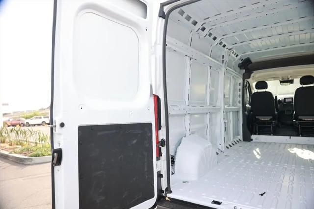 2026 Ram ProMaster Cargo Van Tradesman High Roof 136 WB w/Pass Seat