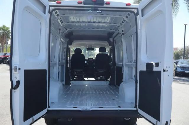 2026 Ram ProMaster Cargo Van Tradesman High Roof 136 WB w/Pass Seat