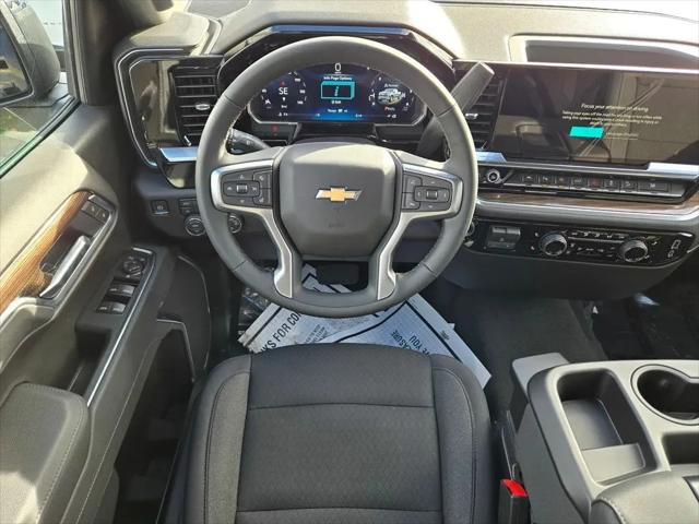 2026 Chevrolet Silverado 1500 4WD Crew Cab Standard Bed LT