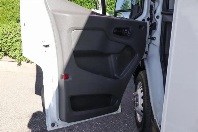 2022 Ford Transit Cutaway T-350