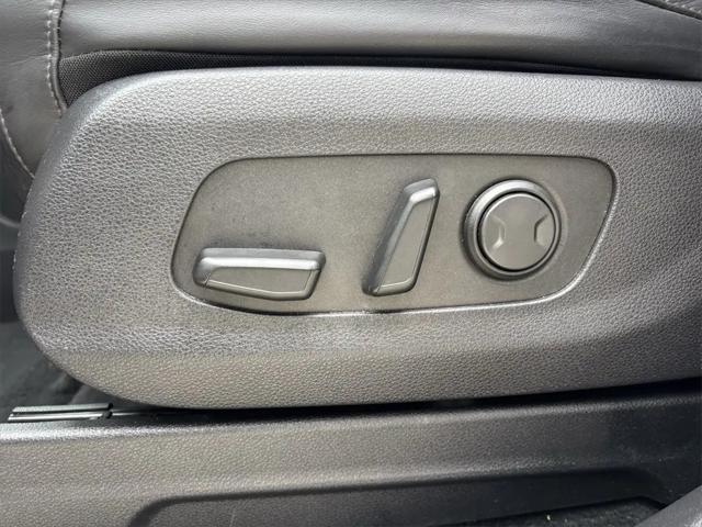 2023 Kia Carnival MPV LX Seat Package
