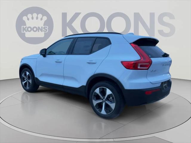 2026 Volvo XC40 Plus, B5 AWD Gas mild hybrid, Dark