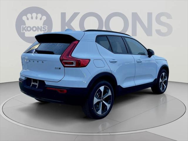 2026 Volvo XC40 Plus, B5 AWD Gas mild hybrid, Dark