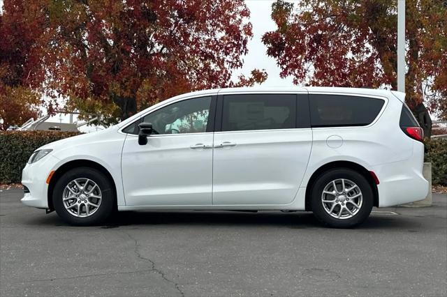 2026 Chrysler Voyager LX