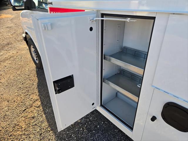 2025 Chevrolet Express Cutaway Work Van