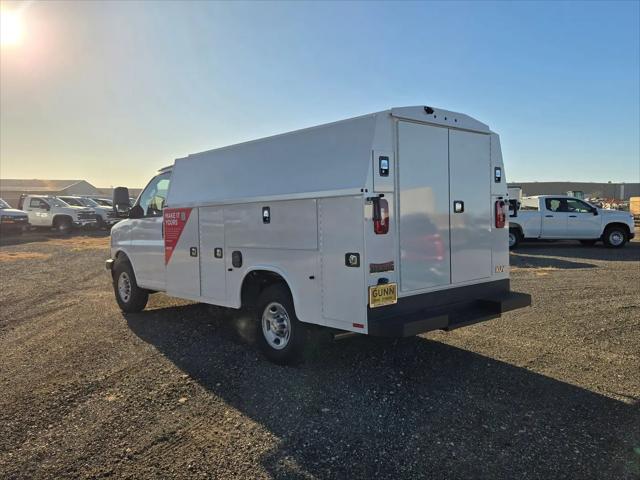 2025 Chevrolet Express Cutaway Work Van