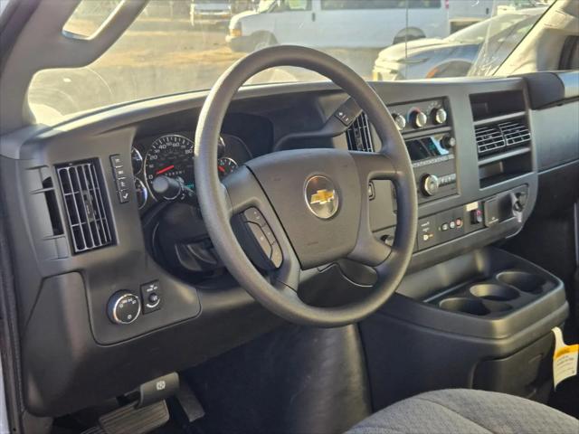 2025 Chevrolet Express Cutaway Work Van