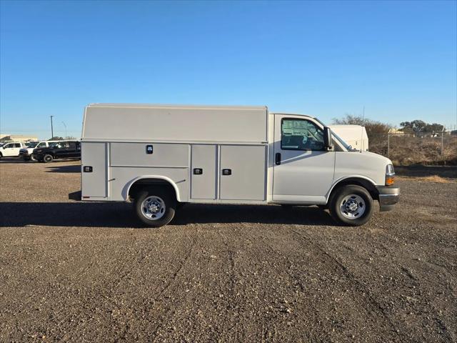 2025 Chevrolet Express Cutaway Work Van