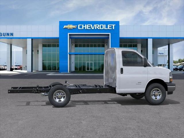 2025 Chevrolet Express Cutaway Work Van
