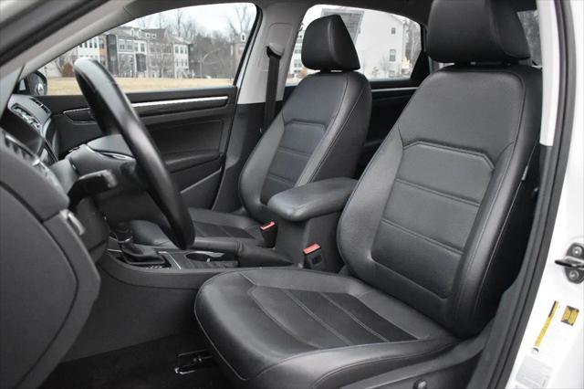 2017 Volkswagen Passat 1.8T SE