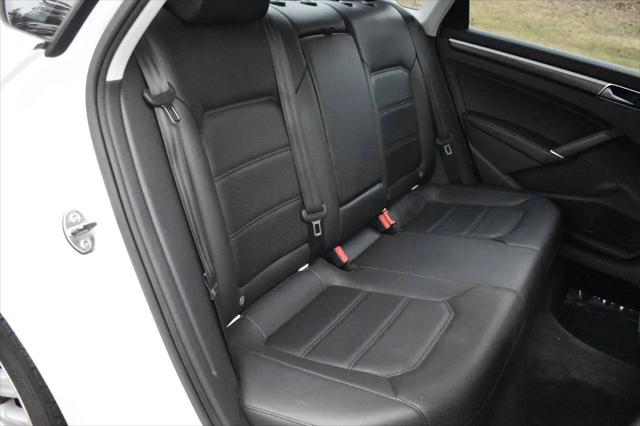 2017 Volkswagen Passat 1.8T SE
