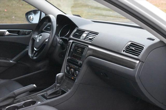 2017 Volkswagen Passat 1.8T SE
