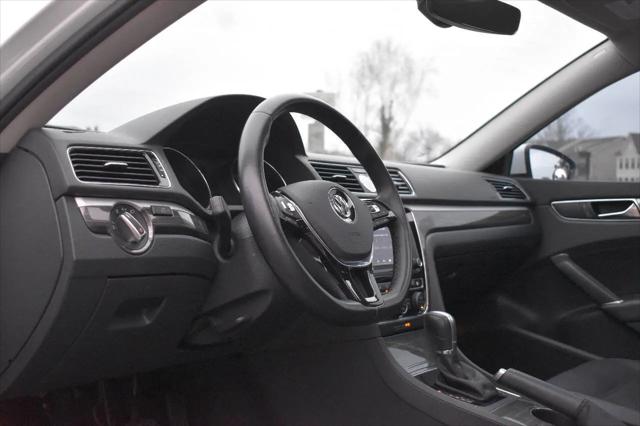 2017 Volkswagen Passat 1.8T SE