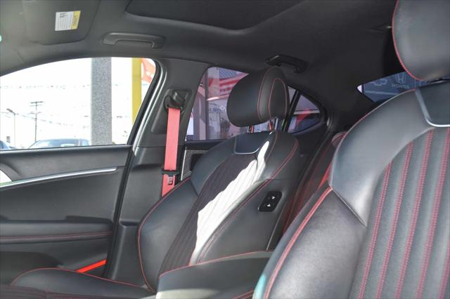 2023 Genesis G70 2.0T RWD