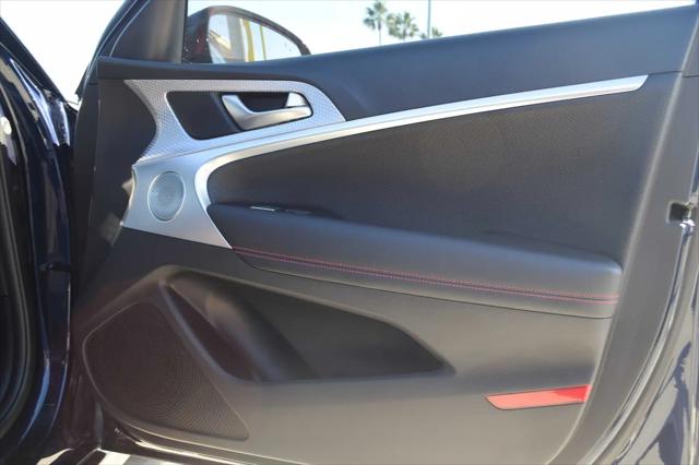 2023 Genesis G70 2.0T RWD