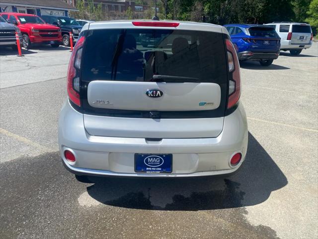 2017 Kia Soul EV Base