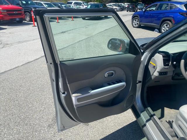 2017 Kia Soul EV Base