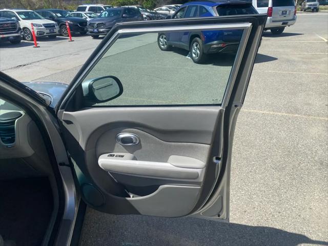 2017 Kia Soul EV Base