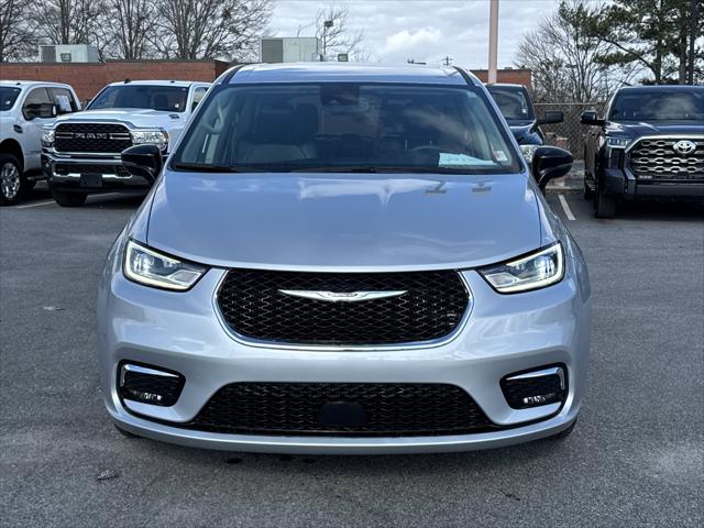 2024 Chrysler Pacifica Touring L 2024 Chrysler Pacifica Touring L