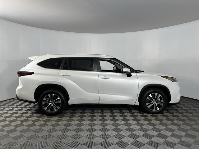 2025 Toyota Highlander XLE