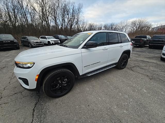 2024 Jeep Grand Cherokee Altitude 4x4 2024 Jeep Grand Cherokee Altitude 4x4