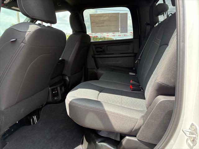 2026 Ram 2500 Black Express Crew Cab 4x4 6'4" Box