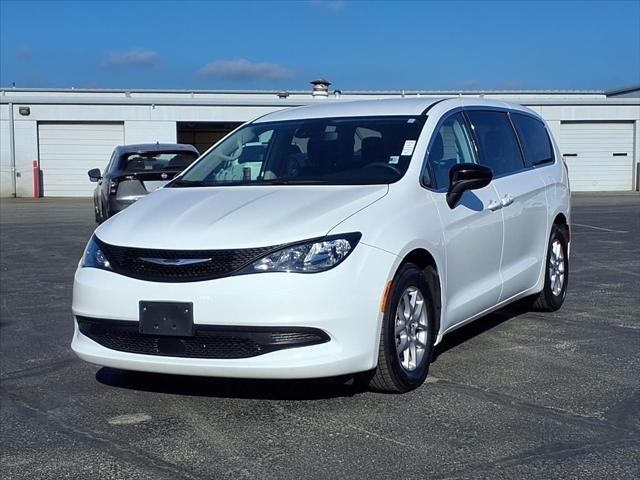 2024 Chrysler Voyager LX