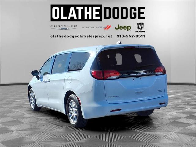 2024 Chrysler Voyager LX