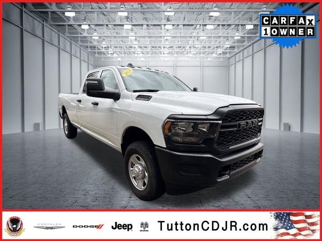 2024 RAM 3500 Tradesman Crew Cab 4x4 8 Box
