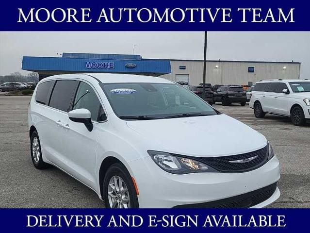 2023 Chrysler Voyager LX