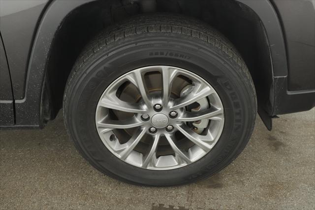 2021 Jeep Cherokee Latitude Lux 4X4 2021 Jeep Cherokee Latitude Lux 4X4