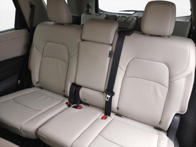 2025 Nissan Pathfinder SL FWD