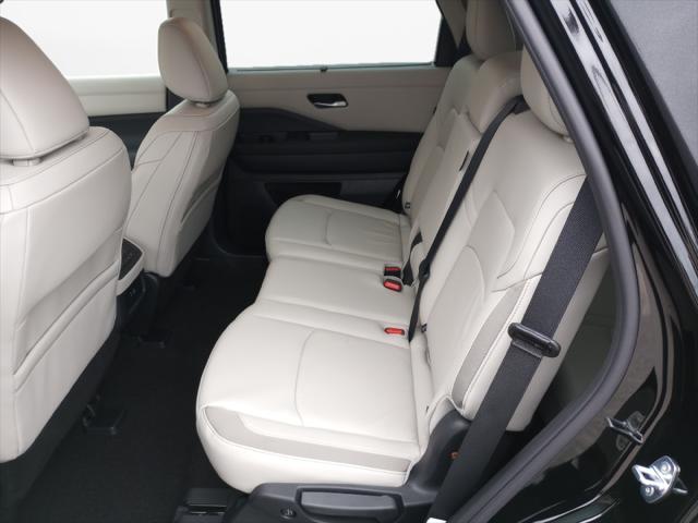 2025 Nissan Pathfinder SL FWD