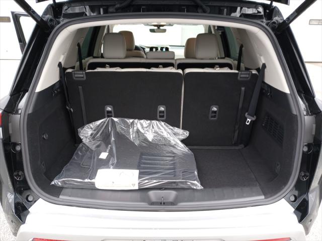 2025 Nissan Pathfinder SL FWD