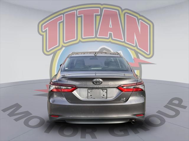 2022 Toyota Camry LE AWD [3]