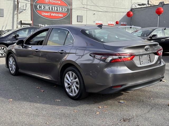 2022 Toyota Camry LE AWD [4]