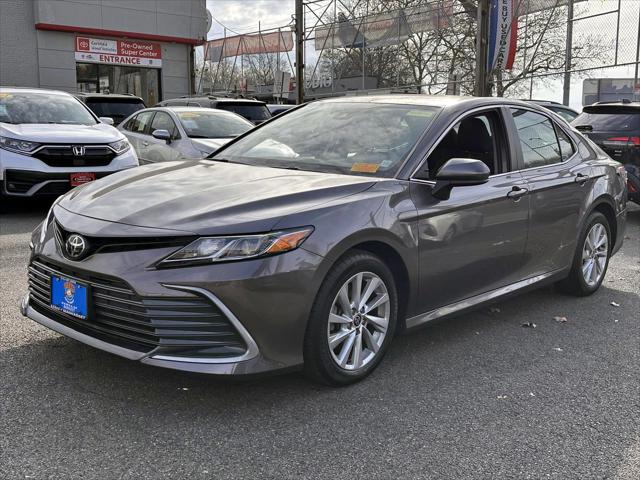 2022 Toyota Camry LE AWD [6]