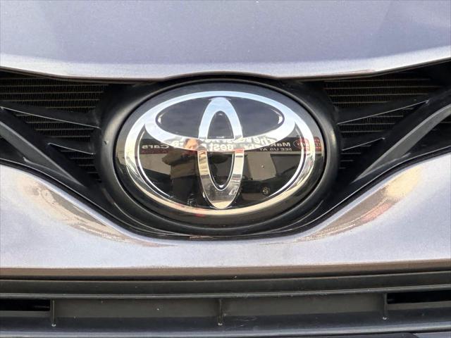 2022 Toyota Camry LE AWD [8]