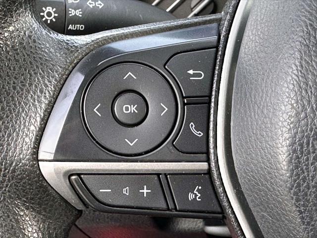 2022 Toyota Camry LE AWD [23]