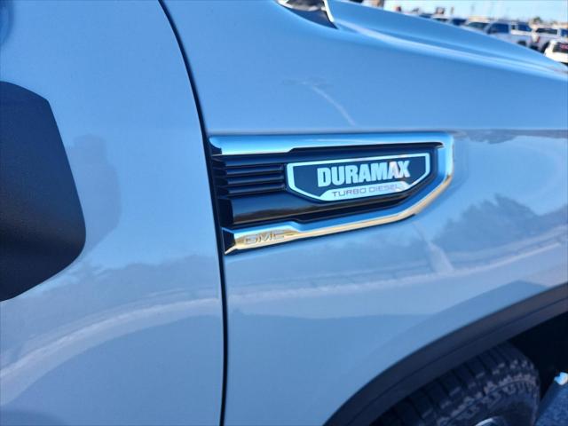 2026 GMC Sierra 1500 Crew Cab, Short Bed, SLT, 4WD