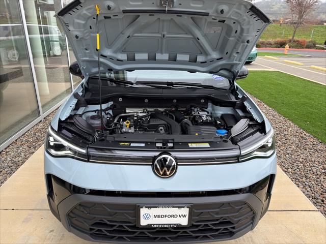 2026 Volkswagen Taos SE Black