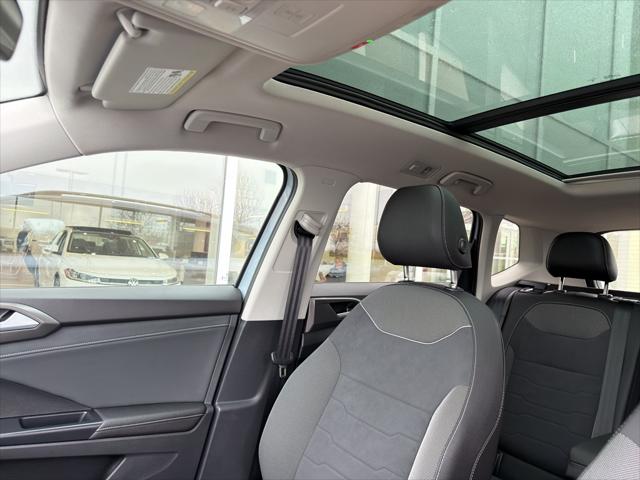 2026 Volkswagen Taos SE Black