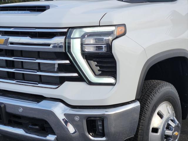 2026 Chevrolet Silverado 3500HD Crew Cab, Long Bed, LTZ Dual Rear Wheel, RWD