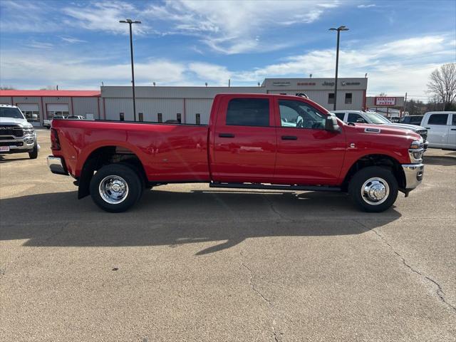 2026 Ram 3500 Tradesman Crew Cab 4x4 8 Box