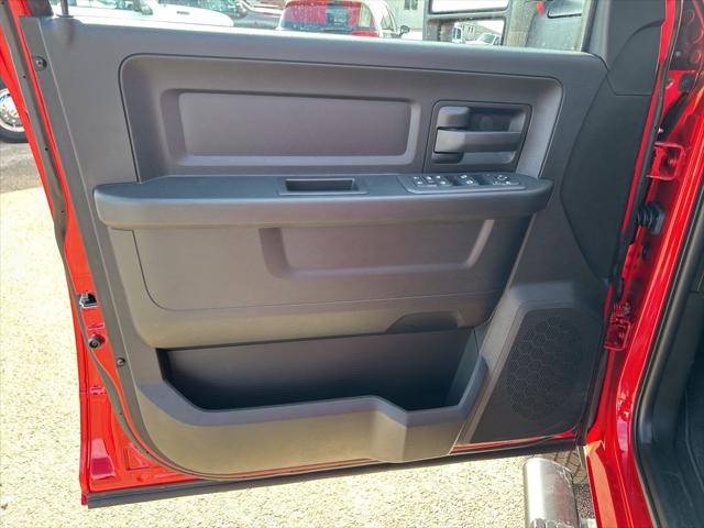 2026 Ram 3500 Tradesman Crew Cab 4x4 8 Box