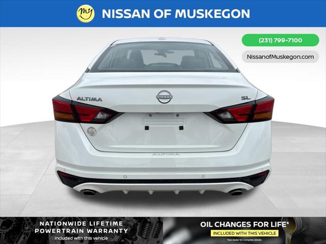 2025 Nissan Altima SL FWD