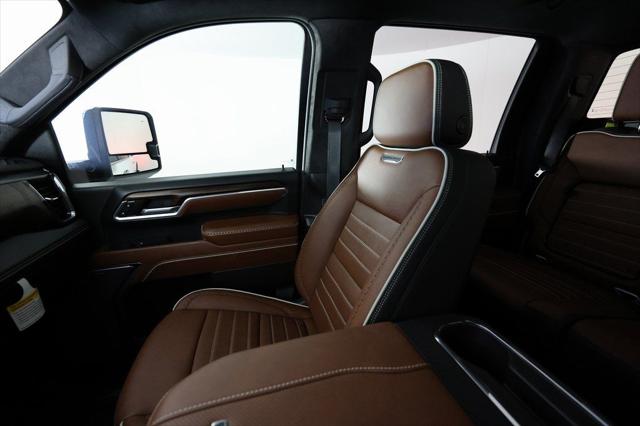 2025 GMC Sierra 2500HD 4WD Crew Cab Standard Bed Denali Ultimate