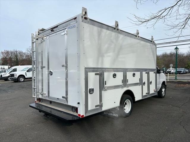 2026 Ford E-450 Cutaway Base