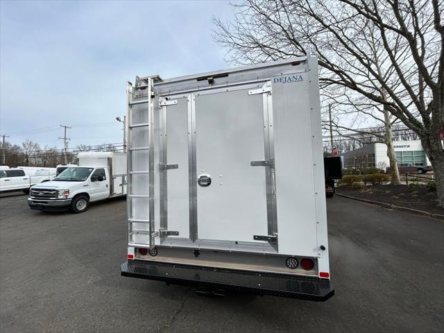 2026 Ford E-450 Cutaway Base