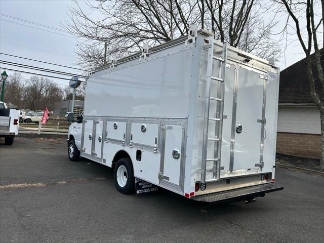 2026 Ford E-450 Cutaway Base